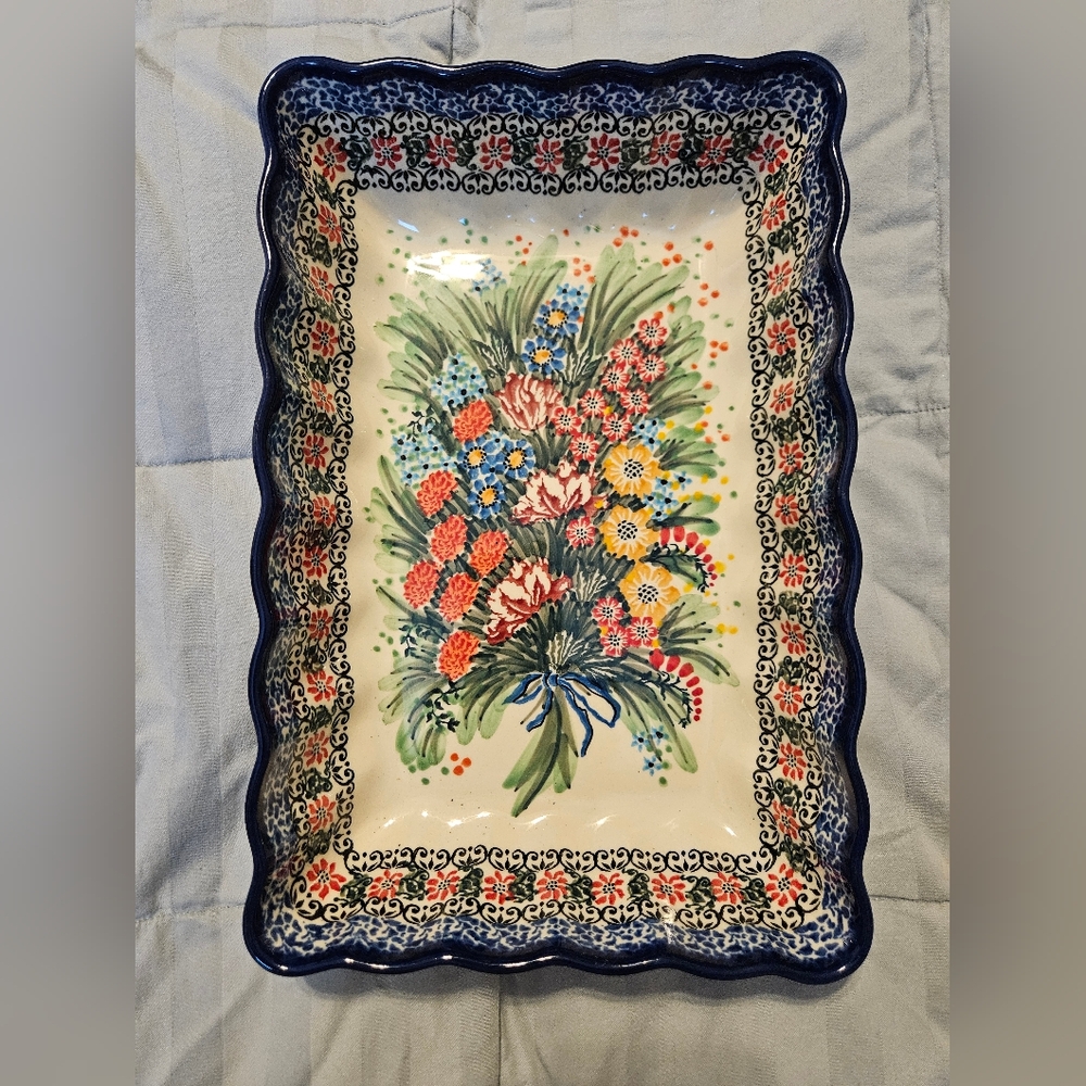 T. Liana Summer's Grateful Heart scalloped baking dish